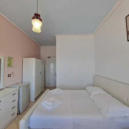 Artur Hotel 3*