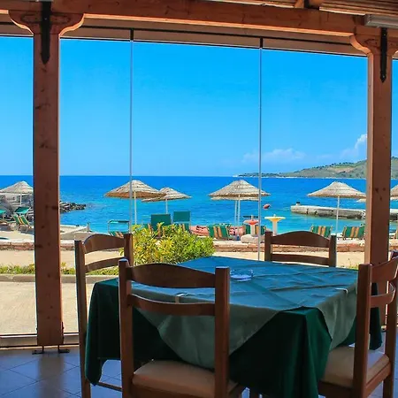 Hotel Artur 3*